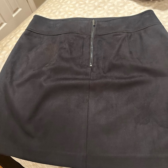 Beautiful Navy Blue Skirt - Picture 3 of 3